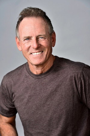 Cover image for Daniel Anderson
