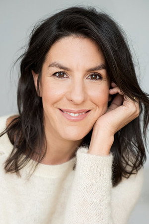 Cover image for Delphine Bienvenu