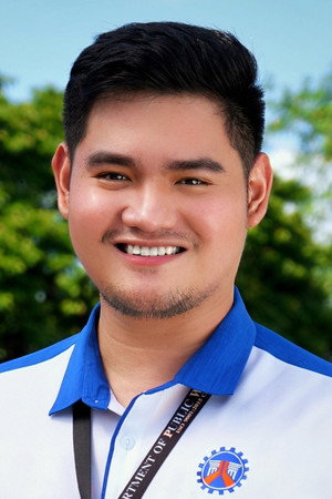 Cover image for Michael Locsin