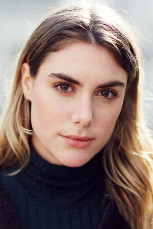 Cover image for Elena Saurel