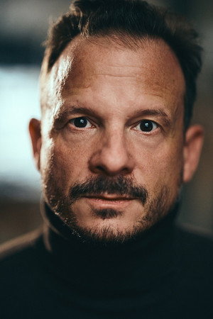 Cover image for Neil Cole