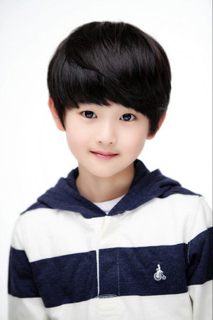 Cover image for Kim Ye-joon