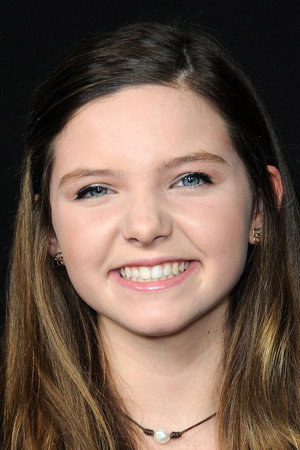 Cover image for Chloe Csengery
