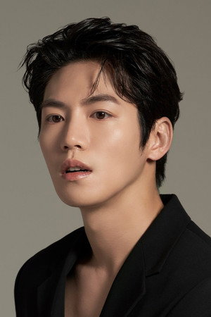 Cover image for Yoo Hwan