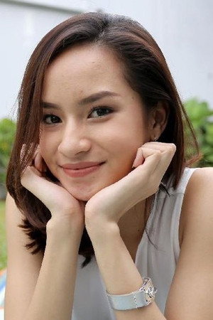 Cover image for Adinda Rizkyana