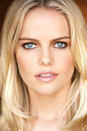 Cover image for Mircea Monroe
