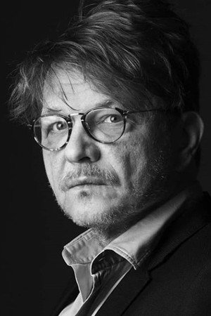 Cover image for Dragan Bjelogrlić