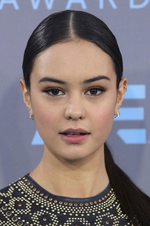Cover image for Courtney Eaton
