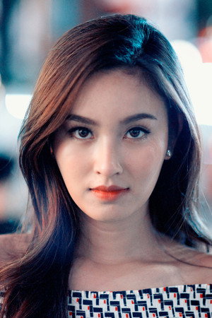 Cover image for ตรีชฎา เพชรรัตน์