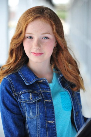 Cover image for Lola Phillips