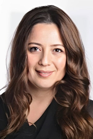 Cover image for Elif İskender