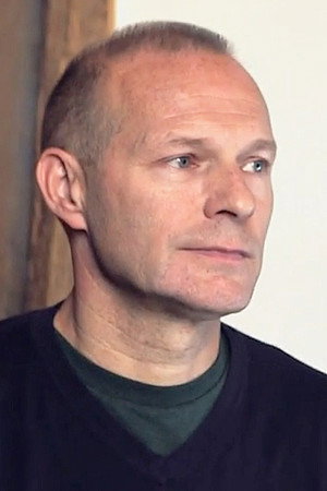 Cover image for Giles Nuttgens