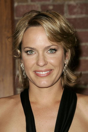 Cover image for Arianne Zucker