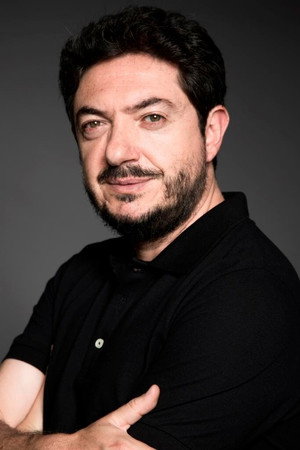 Cover image for Ernesto Benjumea