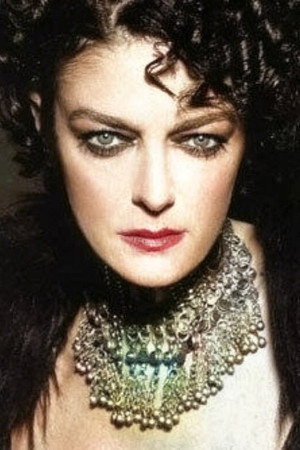 Cover image for Selda Özer