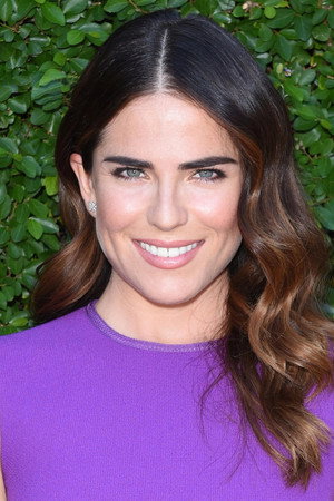Cover image for Karla Souza