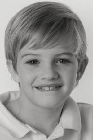 Cover image for Flynn MacArthur