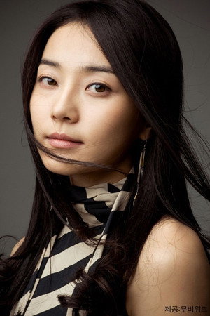 Cover image for Lee Se-na