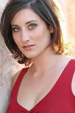 Cover image for Leonora Pitts
