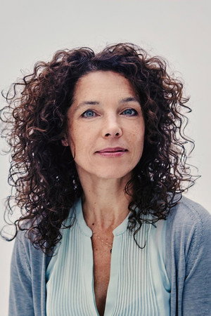 Cover image for Paula van der Oest