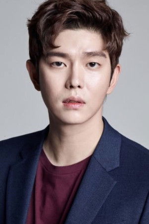 Cover image for 윤균상