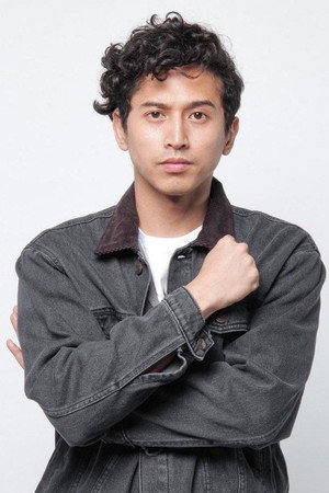 Cover image for Roy Sungkono
