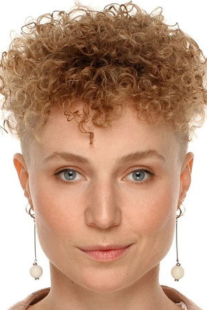 Cover image for Alexandra Avdonina