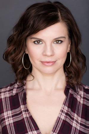 Cover image for Amie Farrell