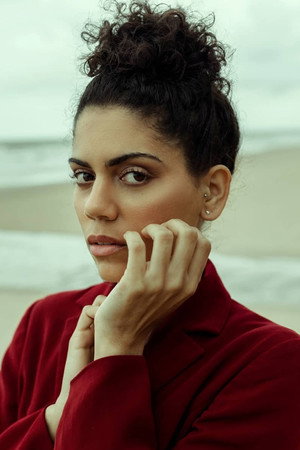 Cover image for Clébia Sousa