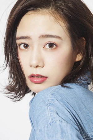 Cover image for 吉田志織