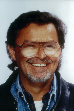 Cover image for Ernest Vincze