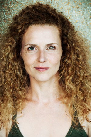 Cover image for Anja Schiffel
