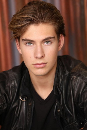 Cover image for Sawyer Sharbino