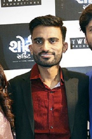 Cover image for Faisal Hashmi
