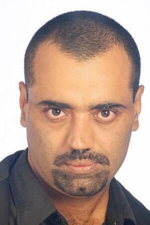 Cover image for Vicky Ahuja