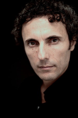 Cover image for Valerio Aprea