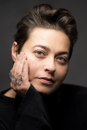Cover image for Mira Awad