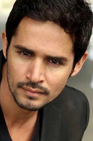 Cover image for Luis Jose Lopez