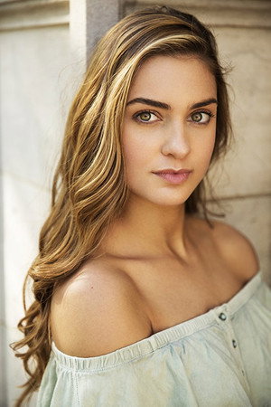 Cover image for Mia Cole