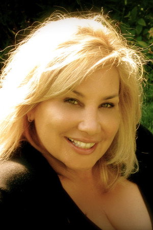 Cover image for Cheri Montesanto