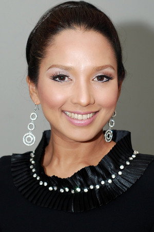 Cover image for Vanida Imran