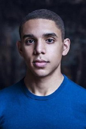 Cover image for Aaron Hale