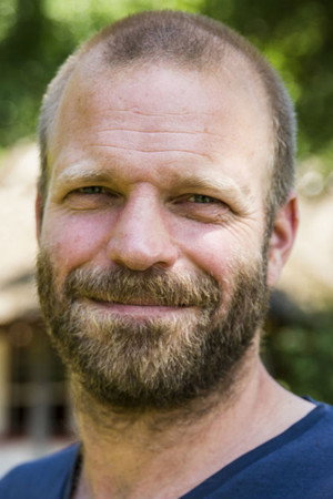 Cover image for Mads Rømer
