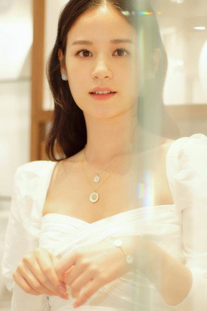Cover image for 袁子芸
