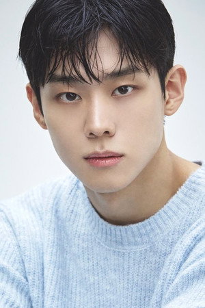 Cover image for 손정혁