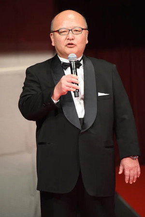 Cover image for 佐藤東弥