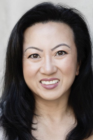 Cover image for Roxanne Wong