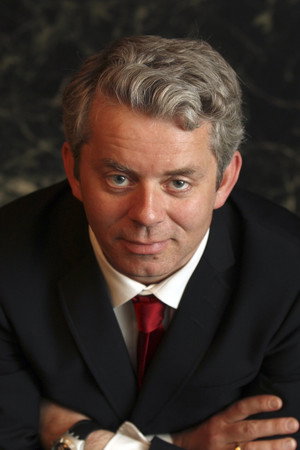 Cover image for Knut Nærum