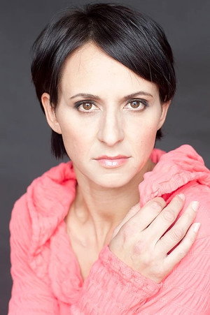 Cover image for Dayna Grant