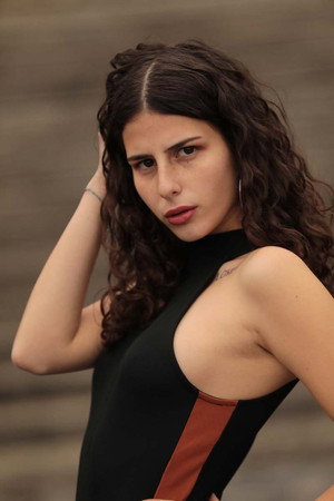 Cover image for Nicole Rossi